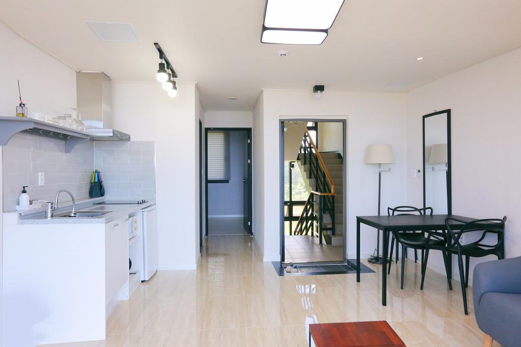 Plumeria Pension Jeju Extérieur photo
