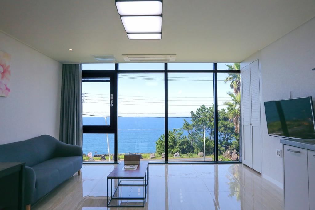 Plumeria Pension Jeju Extérieur photo