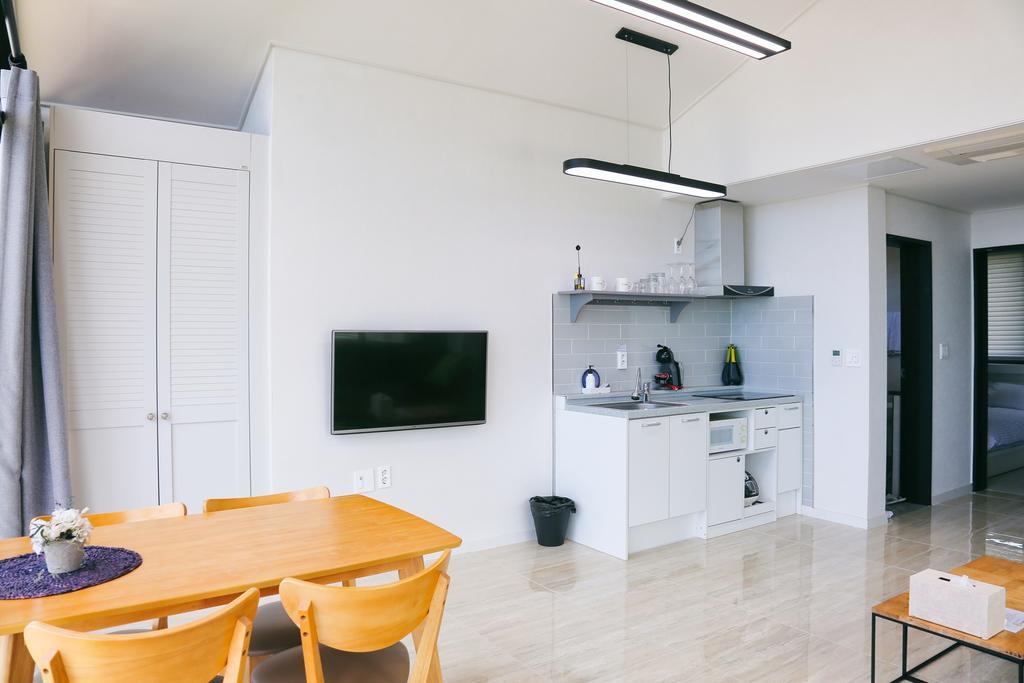 Plumeria Pension Jeju Extérieur photo